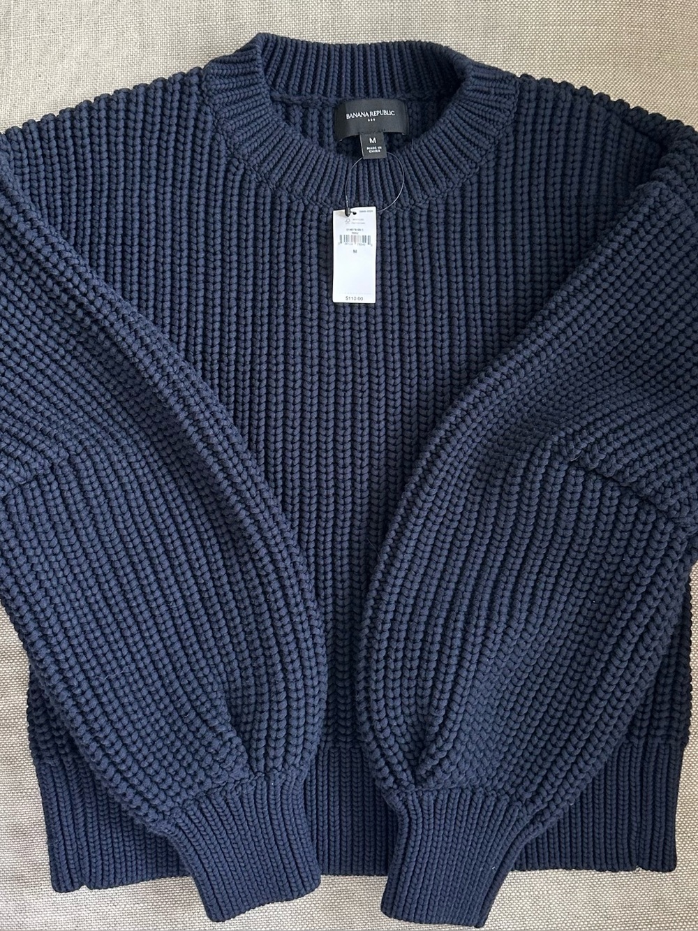 Banana Republic NWT
Navy Blue Chunky Ribbed Knit Crewneck Sweater
Size M